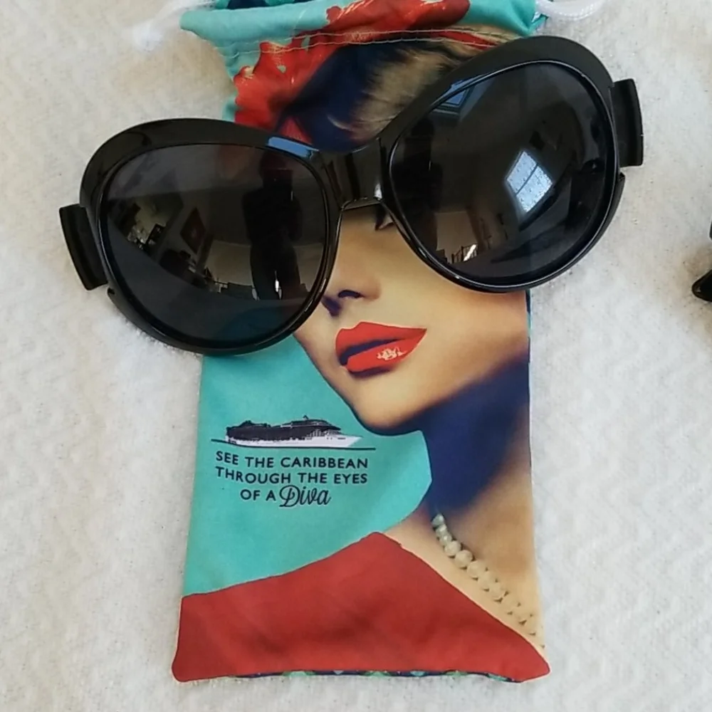 MSC Unisex Chunky Black Sunglasses